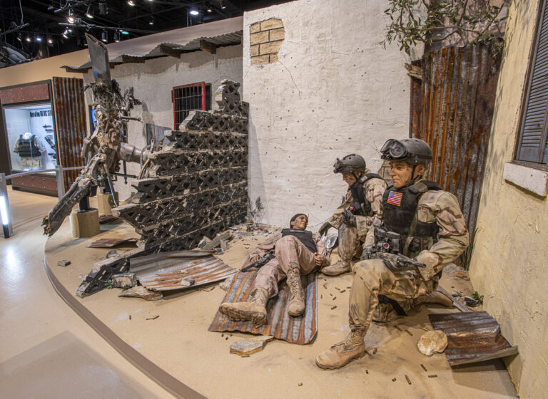 Museum figures portray Gordon and Shughart defending the crash site and protecting CW3 Michael Durant.